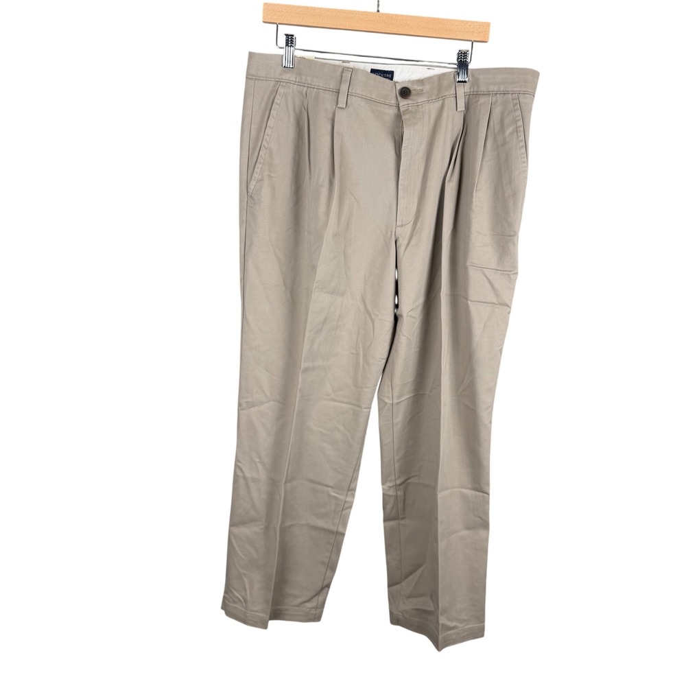 Dockers Easy Khaki Pants Mens 36x29 Classic Fit Pleated Stretch Tan Beige NEW